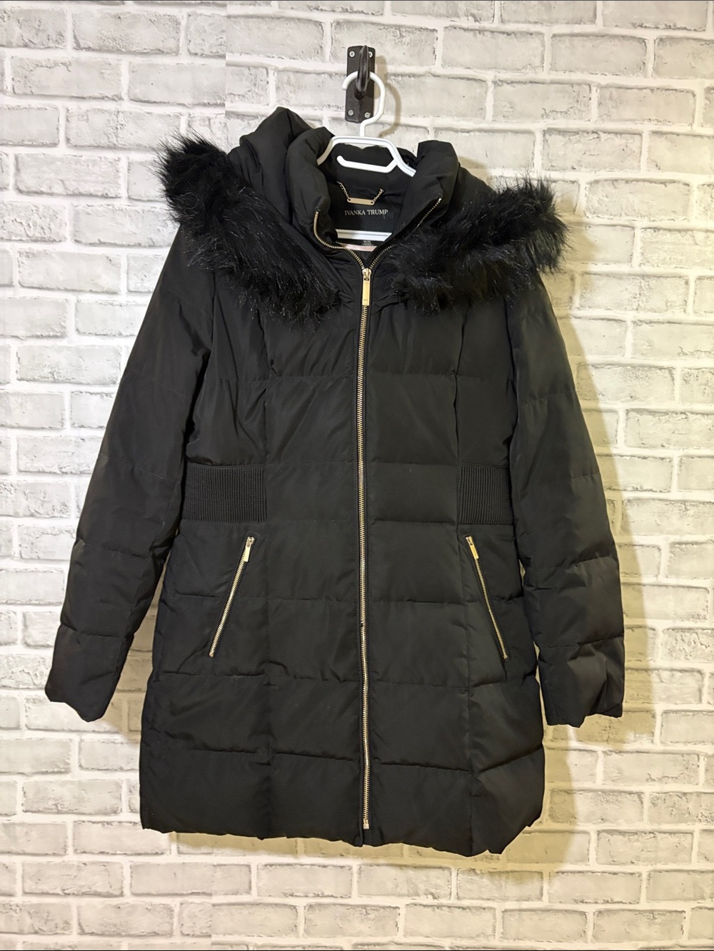 Ivanka Trump Black Hooded Puffer Coat with Faux-Fur Trim and silver Zippers, MED